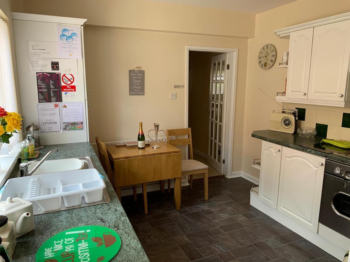 Acorn Cottage โอลเลอร์ตัน ภายนอก รูปภาพ